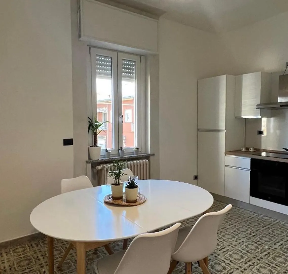 Yellowhouse Apartment Gallarate