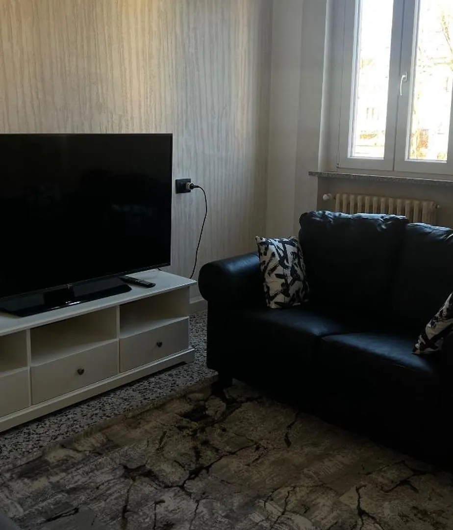 Yellowhouse Apartman Gallarate